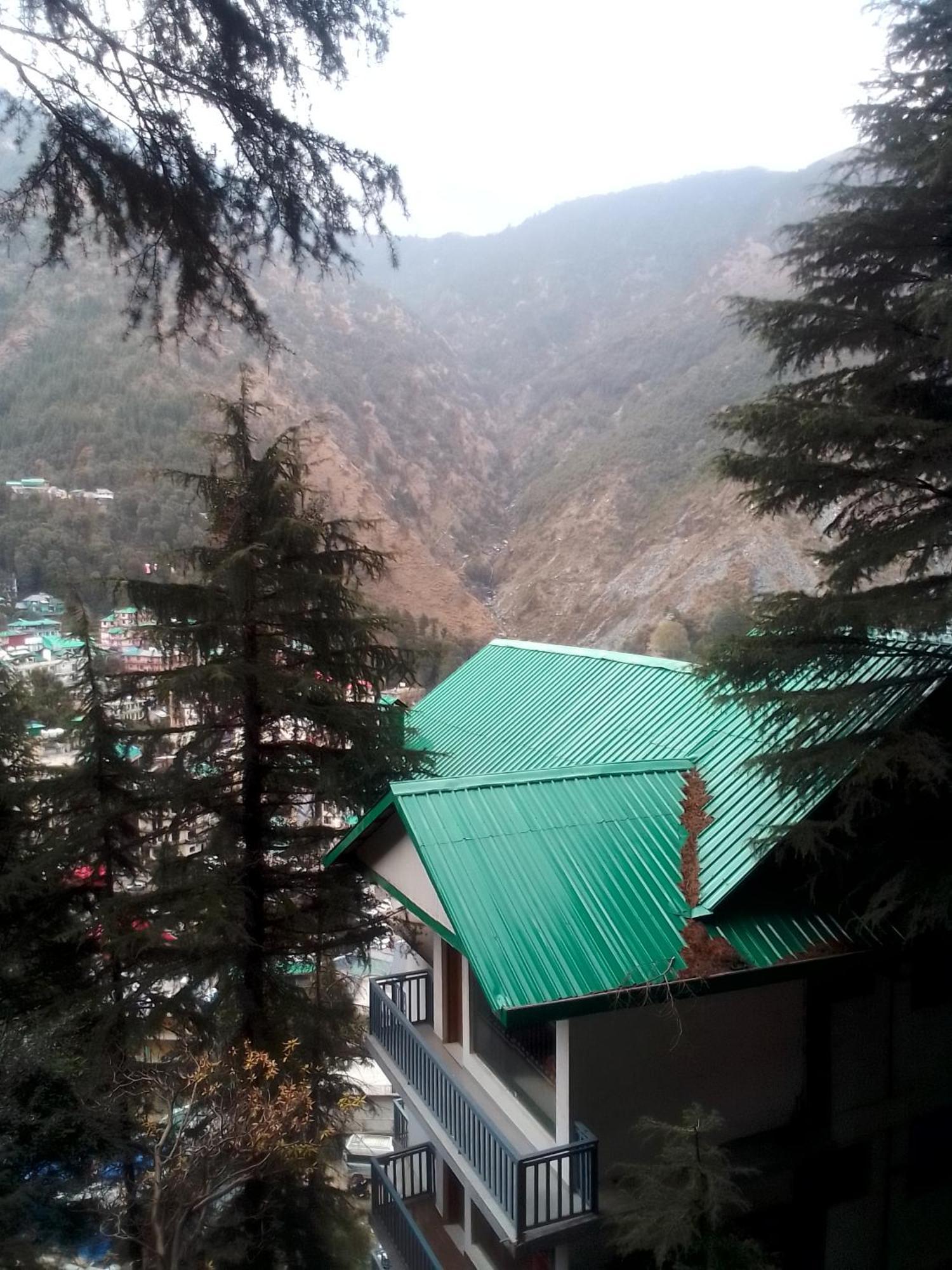Himalayan Triund Trekking And Mountain View Hostel Dharamshala Buitenkant foto